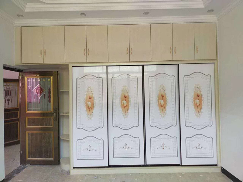 煙臺客廳家具顏色怎么搭配,煙臺紅木家具維修的市場價(jià)格