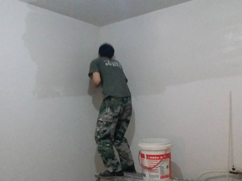 婁底房屋維修公司哪家會刷墻，婁底墻面開裂怎么修補費用