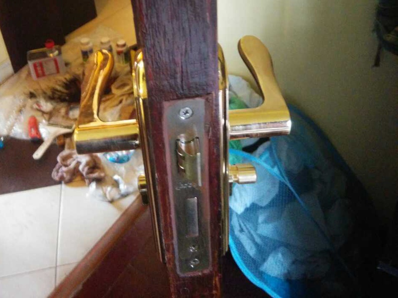 維修伸縮門(mén),工廠電動(dòng)遙控自動(dòng)伸縮門(mén)一般有什么故障，怎樣維修