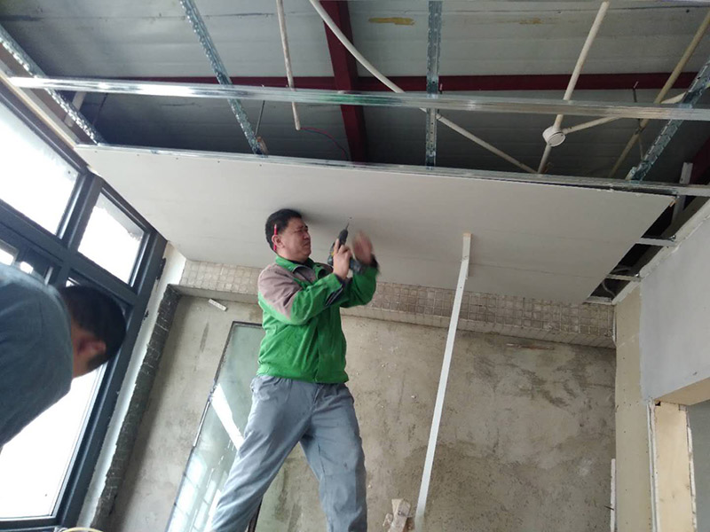 南京房頂漏水可以自己修補嗎，南京房頂漏水維修價格