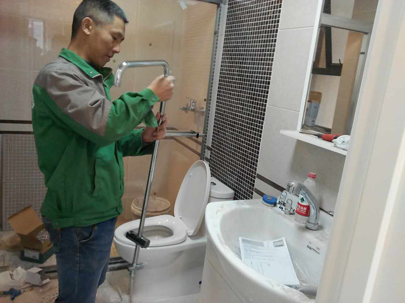 一修貼背景墻、電表箱安裝、淋浴花灑安