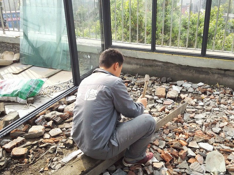 重慶房頂漏水可以自己修補嗎，重慶房頂