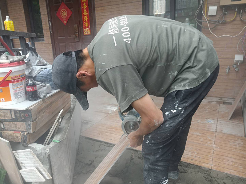 只鋪地磚多少錢一平米，一般鋪瓷磚多少