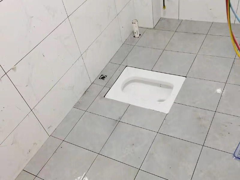 衛(wèi)生間地面一直是濕的，有沒有誰遇到過