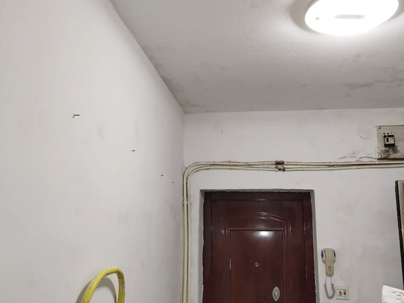 西安二手房墻面噴漆和刷漆哪個(gè)更省錢，