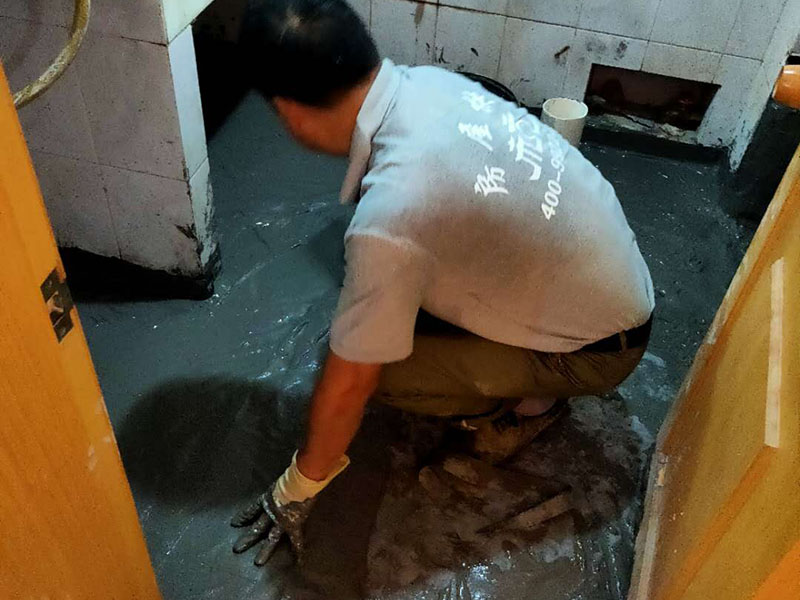 哪里能找到成都做防水的師傅聯(lián)系方式？