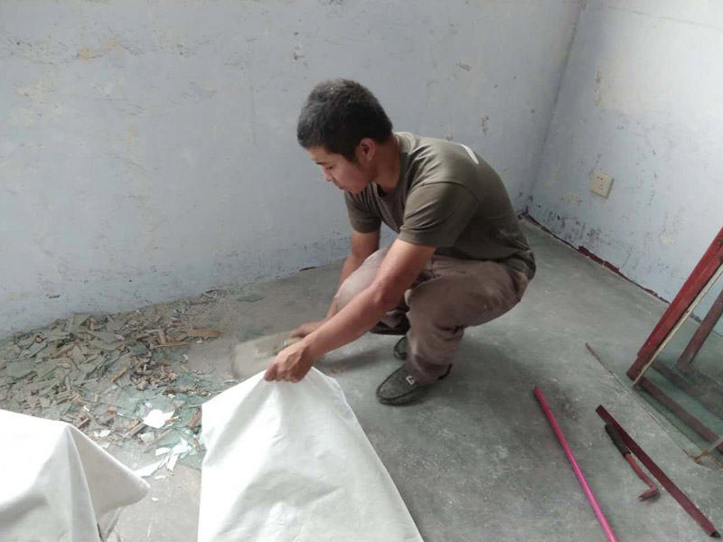 窗戶拆除、建渣清理